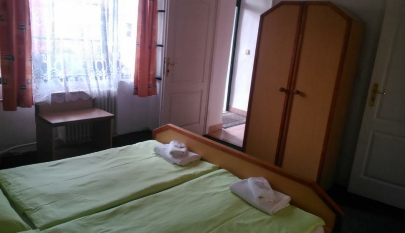 Penzion Centrum Kutná Hora - Pokoj s manželskou postelí